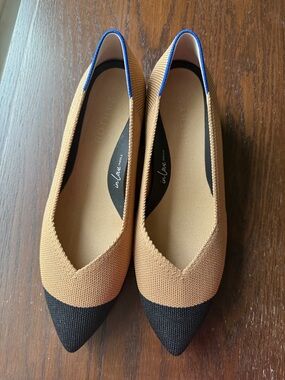 Rothy's Pointed Two-Tone Knit Flats in Tan and Black with Blue Trim